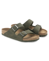 The Birkenstock Mens Mens Arizona Sandals in Thyme