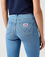 The Wrangler Womens Flare Jeans in Hazel