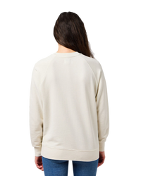 The Wrangler Womens Raglan Sweatshirt in Vintage White