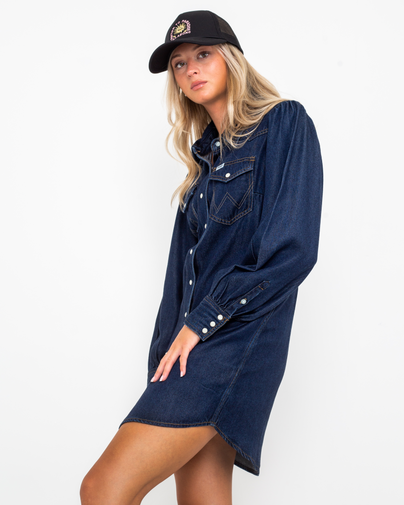 The Wrangler Womens Balloon Sleeve Shirt Dress in Rinse