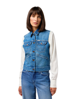 The Wrangler Womens Shrunken Denim Jacket in Leaving Town