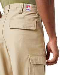 The Wrangler Mens Casey Jones Cargo Trousers in Saddle