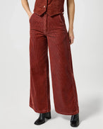 The Wrangler Womens Wide Trousers in Madder Nrown