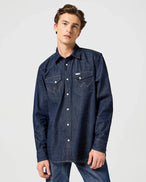 The Wrangler Mens Blue Bell 2 Pocket Shirt in Rinse