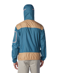 The Columbia Mens Challenger Windbreaker Jacket in Cloudburst & Canoe