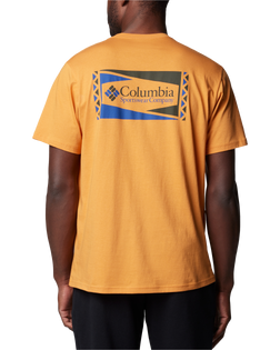 The Columbia Mens North Cascades T-Shirt in Sunstone & Hex Flag