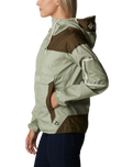 The Columbia Womens Challenger Jacket in Safari & Olive Green