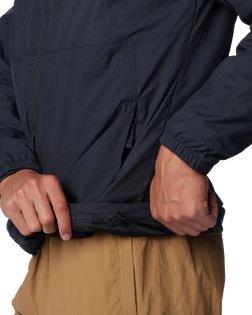 The Columbia Mens Yocum Ridge Wind Jacket in Black