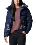 The Columbia Womens Leadbetter Point II Print Sherpa Hybrid Jacket in Collegiate Navy & Collegiate Navy Shadowvines