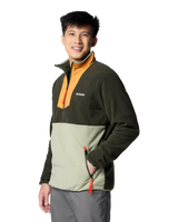 The Columbia Mens Sequoia Grove Half Zip Fleece Jacket in Greenscape, Sunstone, Safari & Spicy Pull