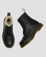 The Dr Martens Womens 1460 Serena Wyoming Boots in Black