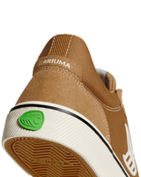 The Cariuma Mens The Vallely Skate Shoe in Camel & Ivory