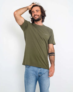 The Salt Water Seeker Mens Quiver T-Shirt in Army