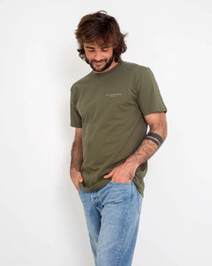 The Salt Water Seeker Mens Quiver T-Shirt in Army