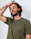 The Salt Water Seeker Mens Quiver T-Shirt in Army