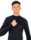 The O'Neill Mens HyperFreak 4/3mm+ Chest Zip Wetsuit in Black