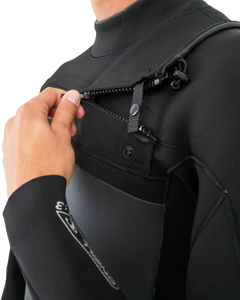 The O'Neill Mens Mens Epic 4/3mm Chest Zip Wetsuit in Black