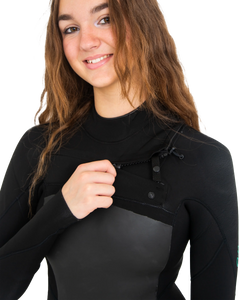 The O'Neill Womens Womens Epic 4/3mm Chest Zip Wetsuit (2022) in Black