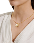 Perla Mother Of Pearl Star Necklace in Gold