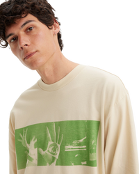 The Levi's® Mens Skate Graphic Boxy T-Shirt in Roemello Hands Green