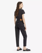 The Levi's® Womens 80's Mom Jeans in Black Stonewash