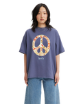 The Levi's® Womens Graphic Short Stack T-Shirt in Peace