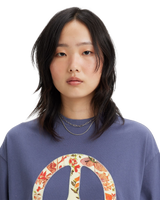 The Levi's® Womens Graphic Short Stack T-Shirt in Peace