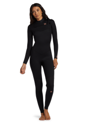 The Billabong Womens Womens Foil 4/3mm Chest Zip Wetsuit in Black