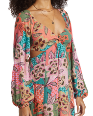 The Billabong Womens Last Call Dress in Emerald Bay