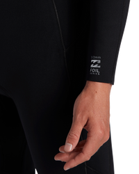 The Billabong Mens Foil 4/3mm Chest Zip Wetsuit in Black