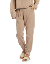 The Roxy Womens Doheny Joggers in Rootbeer