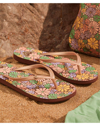 The Roxy Womens Bermuda Print Flip Flops in Brown Combo