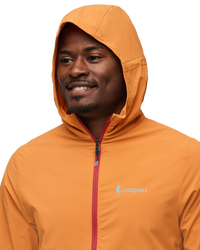 The Cotopaxi Mens Vuelta Performance Windbreaker Jacket in Tamarindo