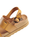 Vista Hi Buckle Sandals in Natural