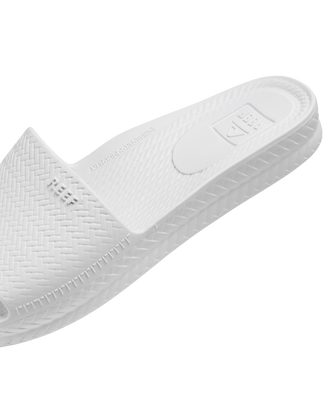 Water Scout Sliders in White