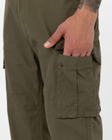 The Dickies Mens Eagle Bend Trousers in Military Green