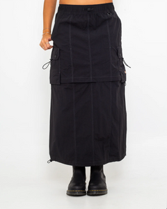 The Dickies Womens Jackson Skirt in Black