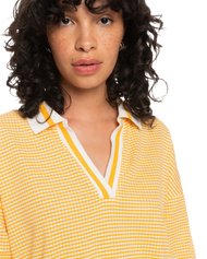 The Quiksilver Womens Collection Womens Seventies Mind Sweatshirt in Saffron