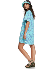 The Quiksilver Womens Collection Womens Heritage Days T-Shirt Dress in Aqua Sky Strange Daze