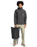 The Quiksilver Mens Overcast 10K Jacket in Tarmac