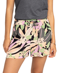 The Roxy Womens Lekeitio Break Hi Shorts in Anthracite Palm