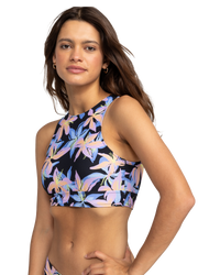 The Roxy Womens Active Crop Top in Anthracite Kiss