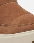 Explorer III Slip-On Waterproof Boots in Velvet Tan & Chalk