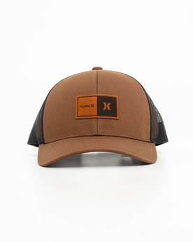 Fairway Trucker Cap in Cedar