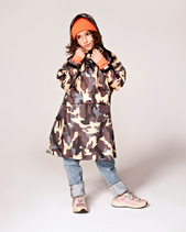 The Rain Kiss Girls Kids Poncho in Jungle Camo