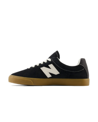The New Balance Mens Numeric 22 Shoes in Black & Gum