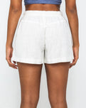 The Free People Womens Westmoreland Linen Shorts in Ivory