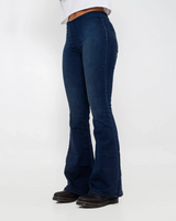 The Free People Womens Flare Penny Pull On Jeans in Rich Blue