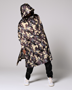 The Rain Kiss Womens Rain Poncho in Camo