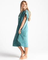 The Robie Original-Series Short Sleeve Changing Robe in Oil Blue